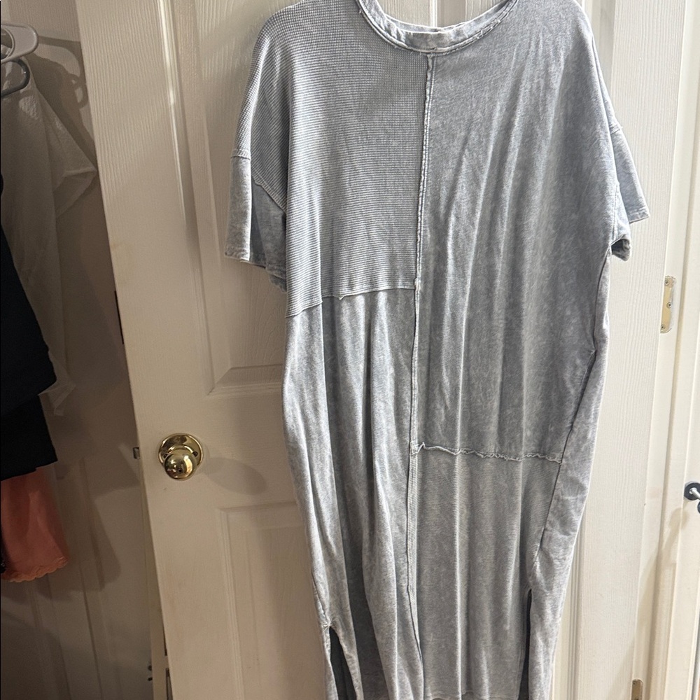 Herstyle Light Gray Panelled Midi Dress